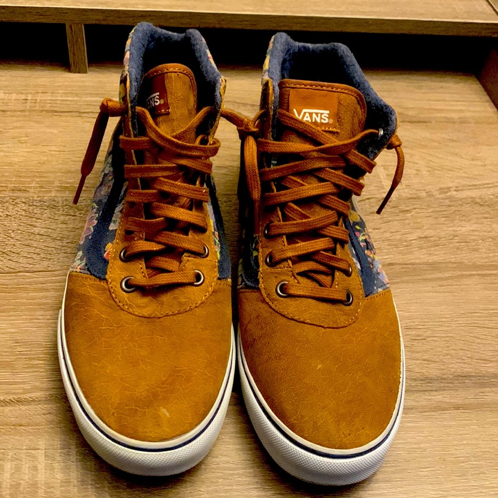 Custom VANS